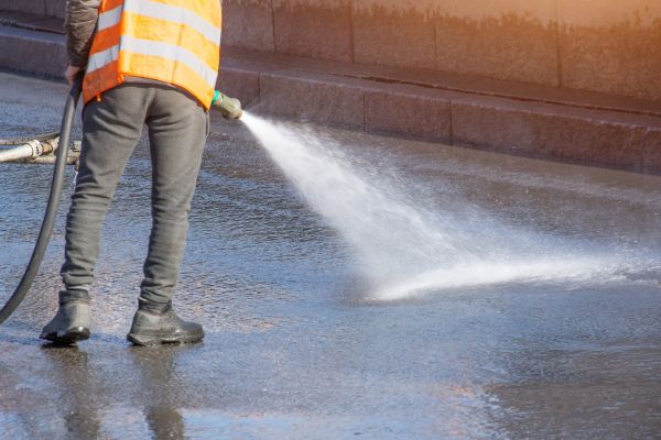 Asphalt Pressure Washing in Winter Haven