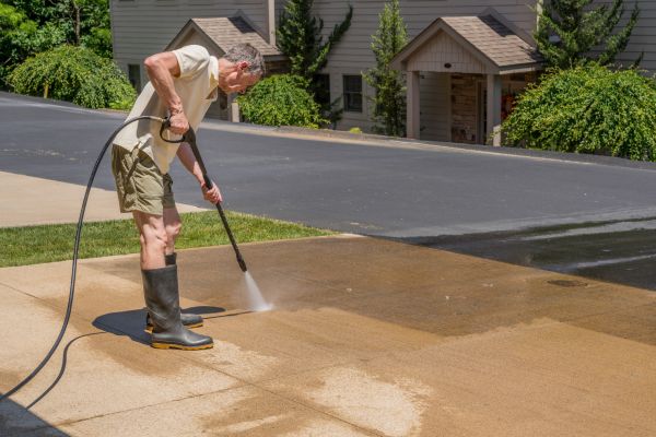 Concrete Pressure Cleaning in Winter Haven